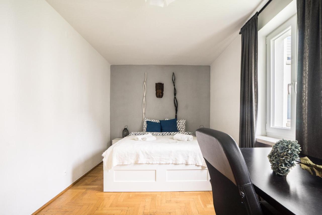 Oomph Warsaw Central 3-Bedroom Flat 외부 사진